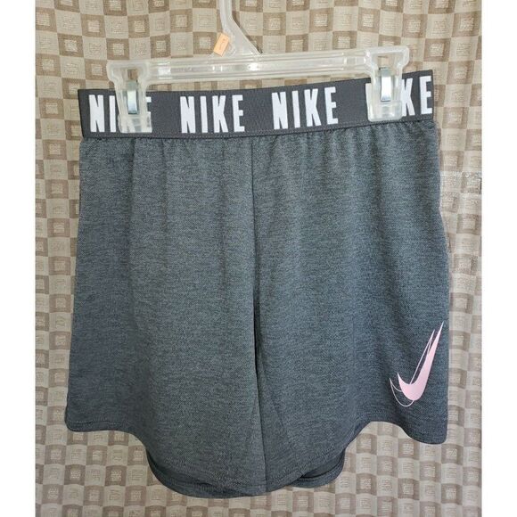 Nike Girls' Dry Trophy 6" Shorts Athletic Activewear Medium NWOT - Picture 2 of 7